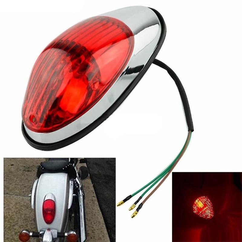 Montaje de la luz de freno trasera en una motocicleta cruiser