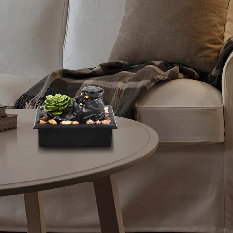 Mini fontaine de table Irovami avec lumière LED - vue générale design succulente noire
