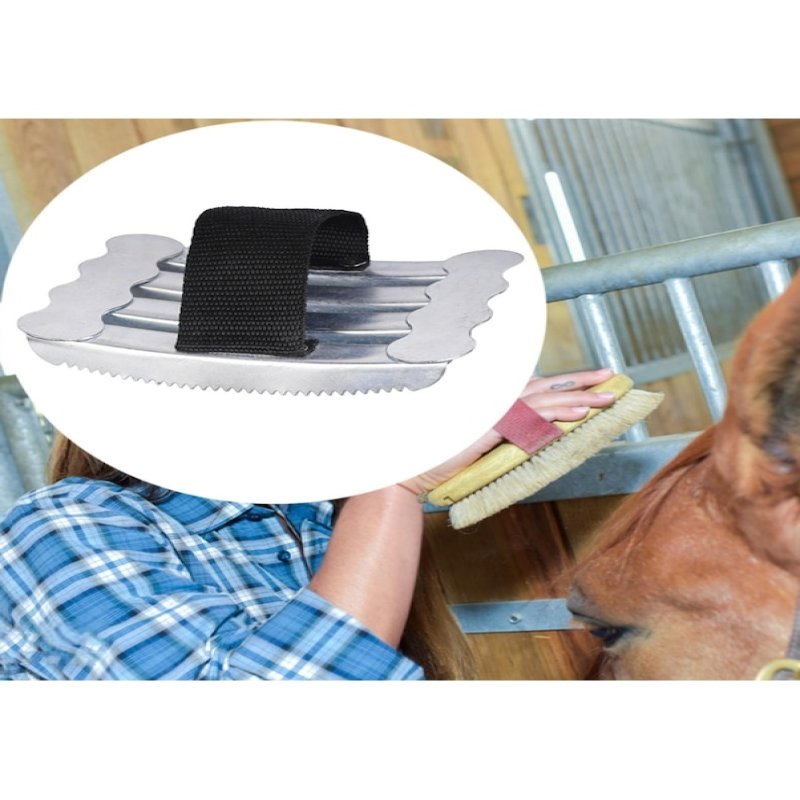 Peigne de toilettage équestre - détail d'utilisation